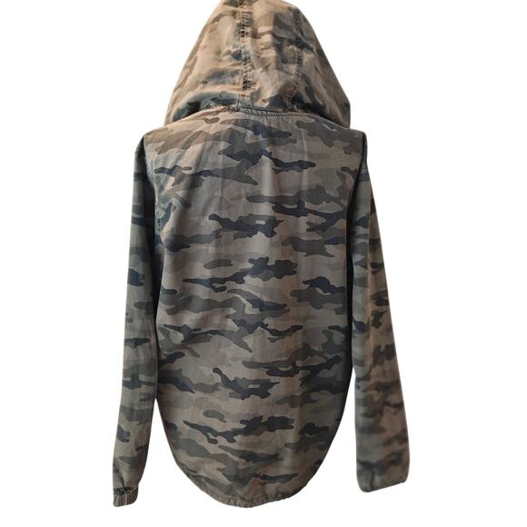 Divided H&M Wmn Med Camo‎ Pull Over Hoodie Snaps Pocket Relaxed Grunge Western - Picture 2 of 6